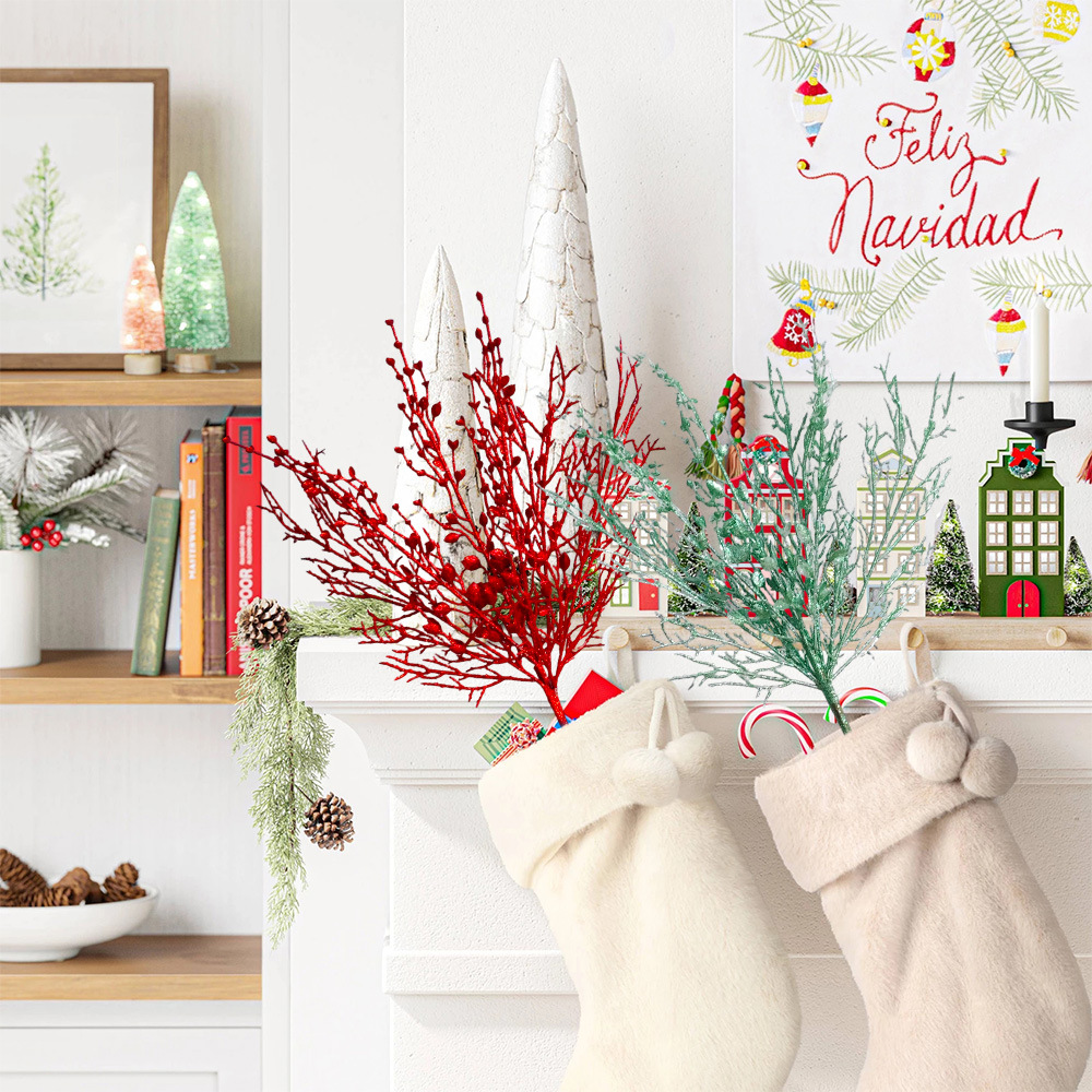 Christmas Tree Artificial - Błyszczące gałązki choinkowe z jagodami, złoty